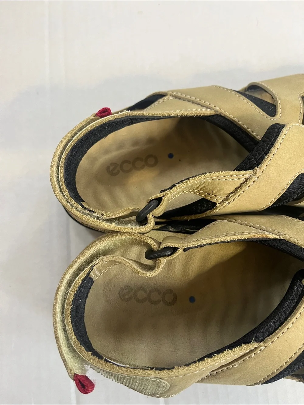 Ecco Men's Tan and Black Open-Toe Sandals